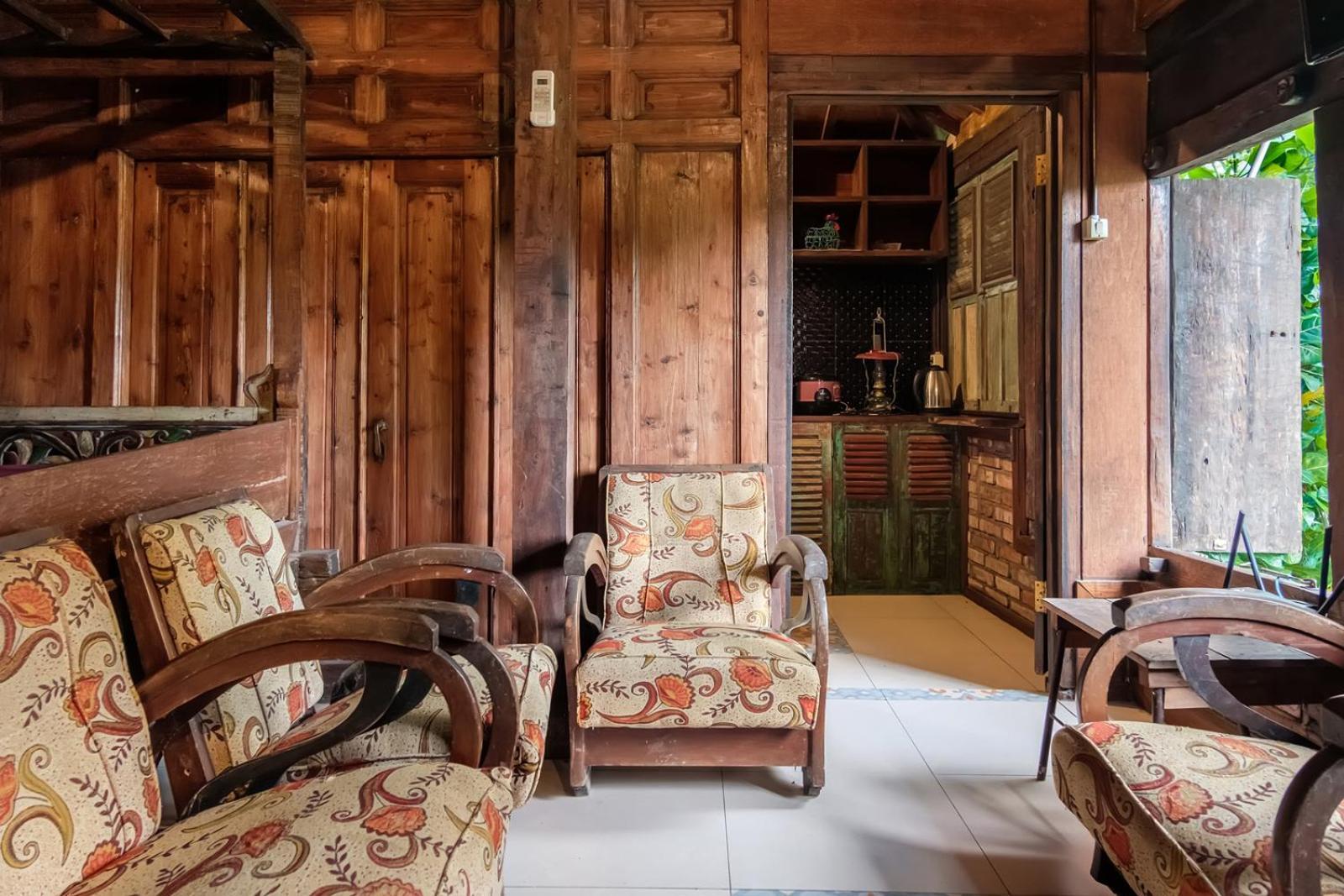 Twospaces Living At Bunga Desa, Jimbaran Exterior foto